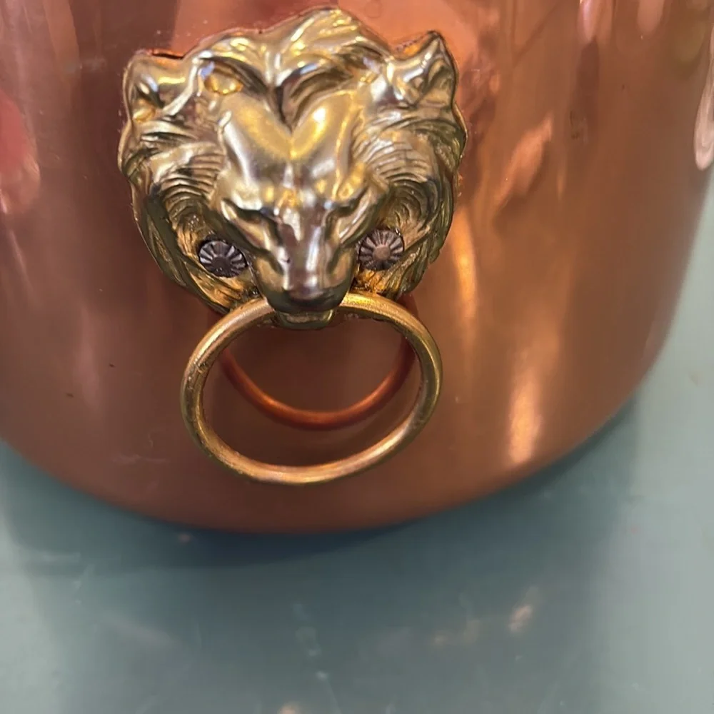 Vintage Coppercraft Guild Ice Bucket with Brass Lion Head Handles.